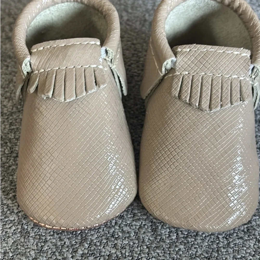 Freshly Picked Tan Moccasins with Fringe Detailing - Picture 1 of 3